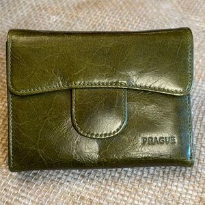 Luxurious PRAGUE leather wallet